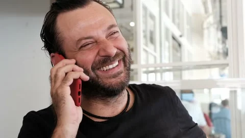 Man talking smiling with cell phone 스톡 동영상 137261845