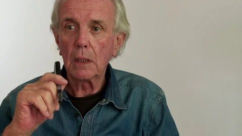 Man thinking Video stock 82925201