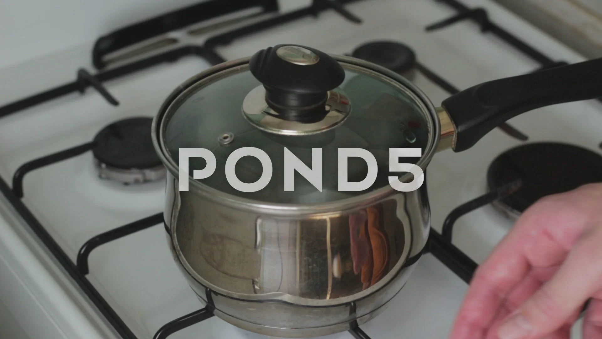 https://images.pond5.com/man-touching-hot-pan-footage-066754001_prevstill.jpeg