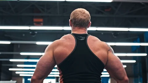 Man training with barbell Video stock 87701639