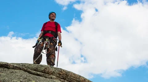 Man trains to conquer the rock Video stock 43203356