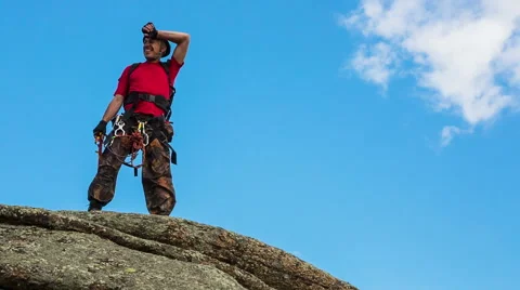 Man trains to conquer the rock Video stock 43203527