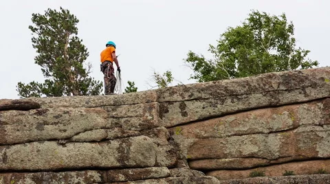 Man trains to conquer the rock Video stock 43738175