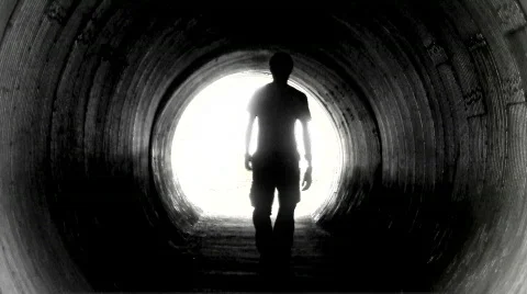 Man in tunnel - HD 스톡 동영상 780150