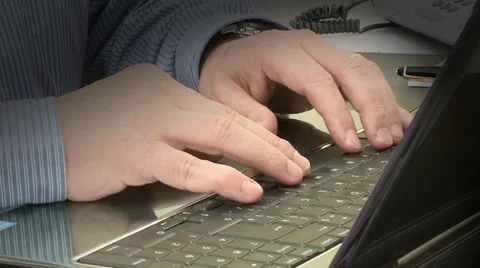 Man typing on the notebook keyboard 库存影片 38778643