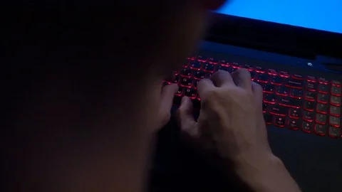 Man typing on the notebook keybord Stock Footage 113935367