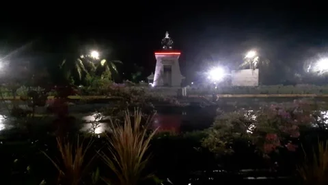 Man under Statue Stock Footage 326506241