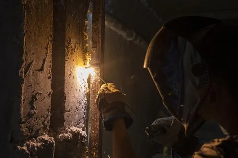 A man in a underground work Stock-Fotos