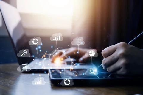 Man use Laptop with cloud computing diagram show on hand. Cloud technology... 스톡 사진