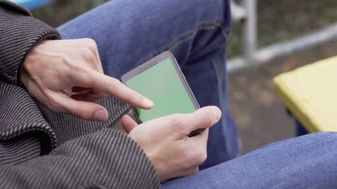Man Use Touchscreen Phone Stock-Footage 81170064