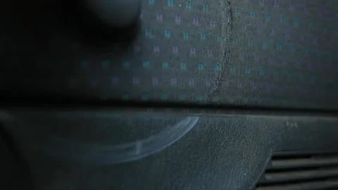 A man uses a lever to open the window down, after twenty years the movement leav Vídeos de archivo 254600900