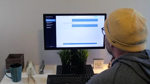 Man Uses Social Engineering to Scam Victim Concept Stockbeeldmateriaal 327159305