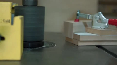 Man uses wood grinding machine Stock-Footage 163423461