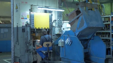 Man using cold forging machine Stock Footage 113461154