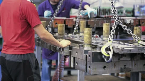 Man using crane hook button 스톡 동영상 26109115