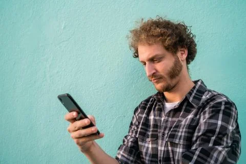 Man using his mobile phone. Stock-Fotos
