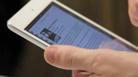 Man is using Ipad Air Video stock 36289190