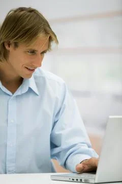 Man using laptop computer Stock Photos