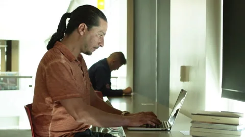 Man using laptop 스톡 동영상 67364854