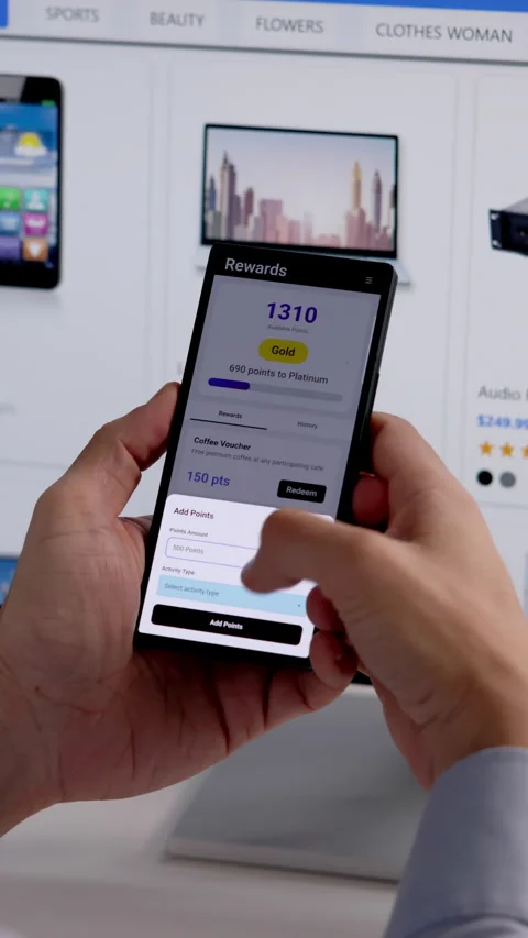 Man Using Loyalty Reward Program App Stockbeeldmateriaal 332905661