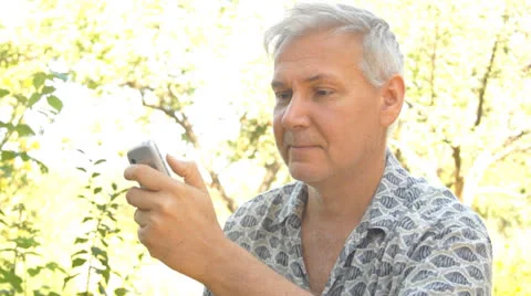 Man using mobile phone 스톡 동영상 25848087