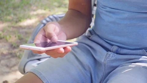 Man using at mobile phone Stock-Footage 81902058