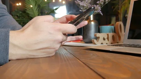 Man using mobile phone Video stock 118976851
