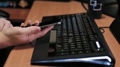 Man using smartphone Stock Footage 85401830