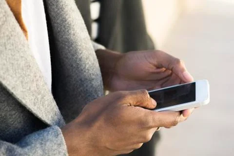 Man using smartphone Stockfoto's