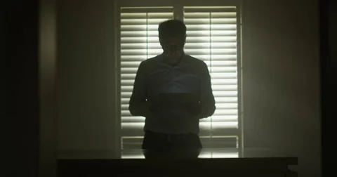 Man using tablet 動画素材 76235771