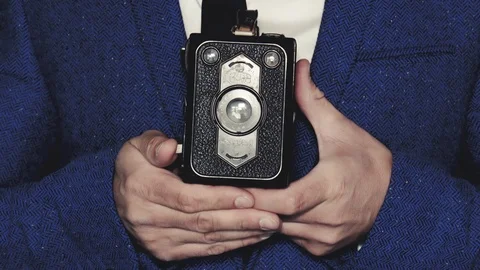Man using Vintage Box Camera Stock-Footage 90040922