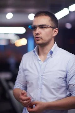  man using virtual reality gadget computer glasses young man using virtual... Foto stock