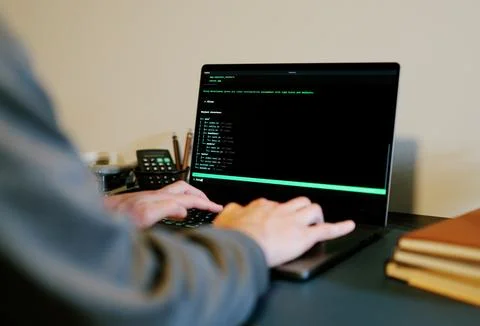 Man Vibe Codes From LLM CLI AI Software Foto stock