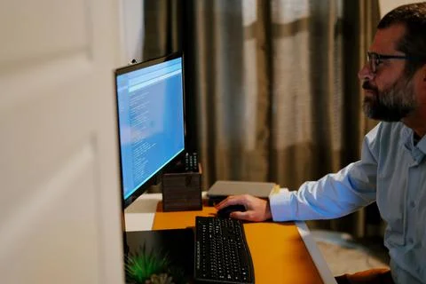 Man Vibe Coding Crypto Coin with AI LLM Tools 스톡 사진