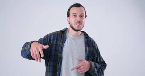 Man vlogger talking on white background 库存影片 143942681