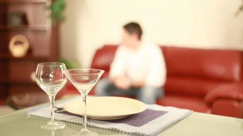 Man waiting for dinner 動画素材 641347