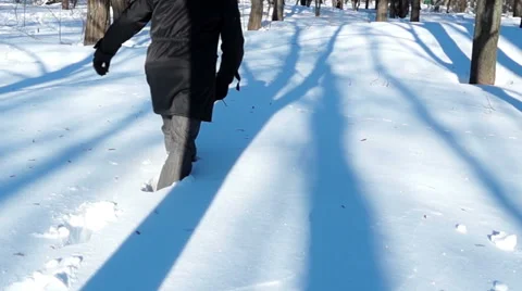 Man Walking in Deep Snow Video stock 45855580