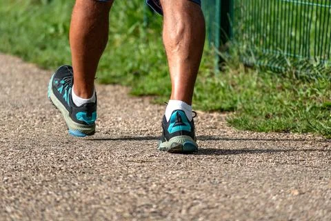 Man walking on a path, helathy activity to make exercice Stockfoto's