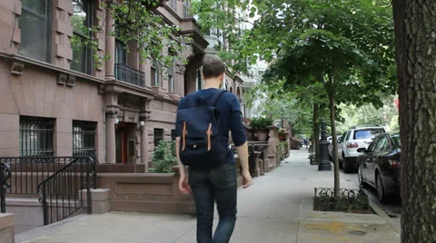 Man walks away from camera in New York City Stock-Footage 25681870