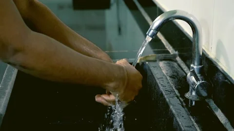 Man washing hands in slow motion Stock Footage 138153605