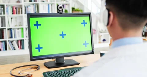 Man watch green screen computer Stockbeeldmateriaal 131701841