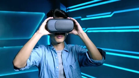 Man wear vr Stock Footage 79092360