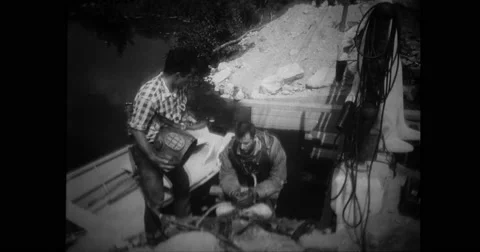 Man wearing diving helmet Stock Footage 43402746