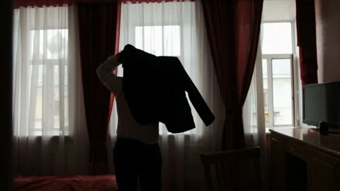 A man wearing his jacket Video stock 86283146