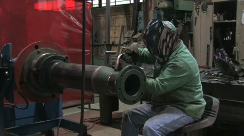 Man Welding in Factory 1 库存影片 281604