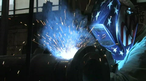 Man Welding in Factory 2 Vidéo 280216