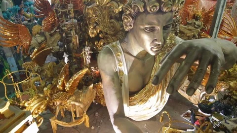 Man welding iron of a Carnival float Stock Footage 88324568