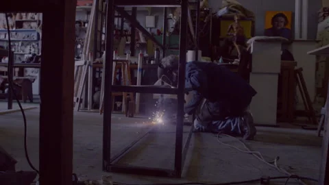 Man welding in a workshop Stock Footage 279775851
