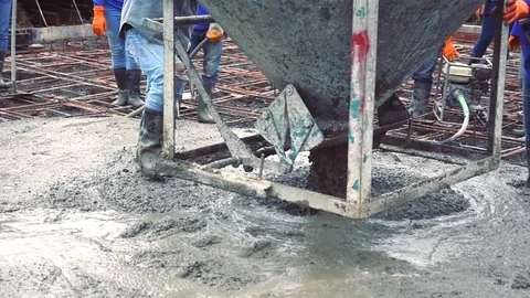 Man worker using a concrete steel basket Stock Footage 106440897