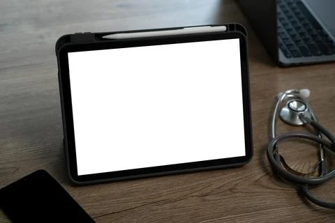 Man working Businessman using a desktop computer of the blank screen at the.. Foto stock